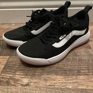 Vans black and white ultrarange